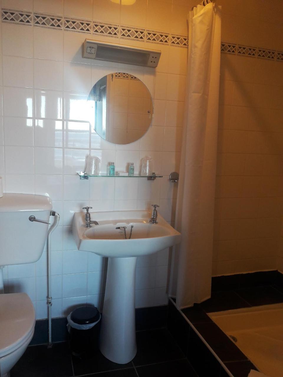 Avoca Hotel Newcastle  Bagian luar foto